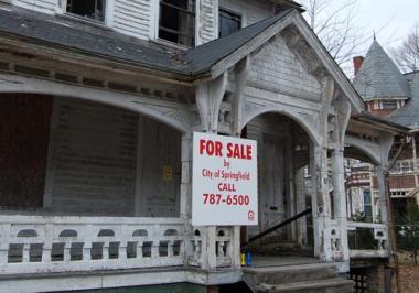 House in McKnight Neighborhood for Sale by City