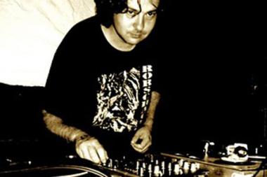 Behind the Beat: Vinyl Junkie