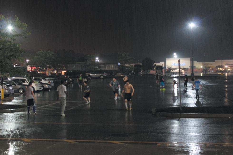 Scene Here: ‘Yo, My Belly Button is a Pool’ – Midnight Ultimate at Wal-Mart