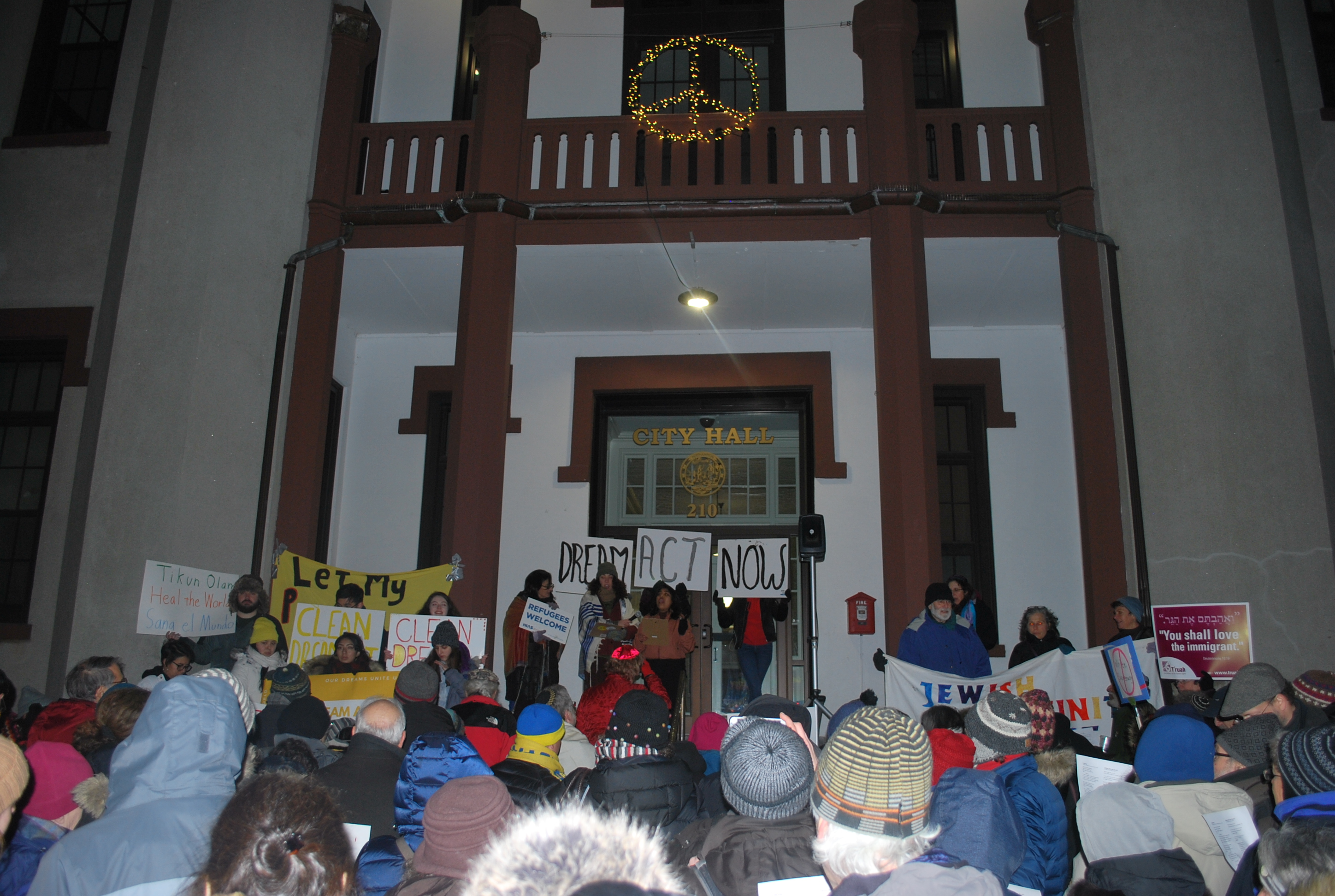 Western Mass Dreamers and Jewish community rally in Northampton to support DREAM Act