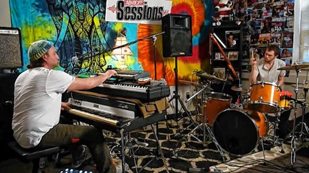 Fuzz Puddle appearing on Valley Advocate Sessions in 2018. 