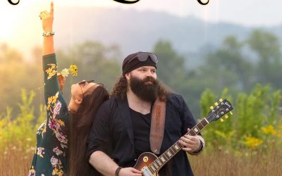 Valley Show Girl: Alice Loves Alien