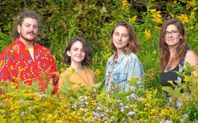 Valley Show Girl: Howl at Lunar Brew