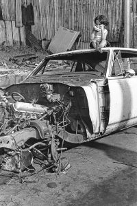 The harsh face of poverty: “South Bronx Dining,” a 1976 photo by Jill Freedman.
